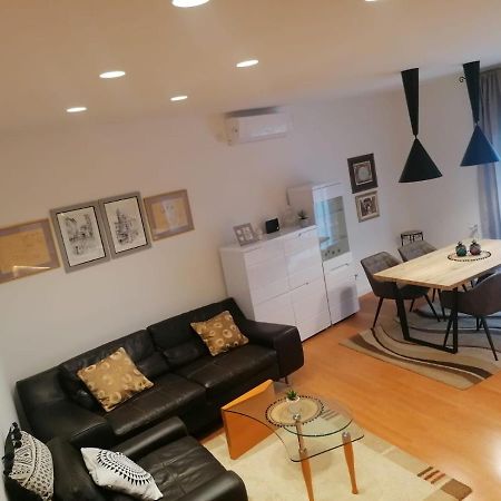 Apartment Pino Zadar Eksteriør billede