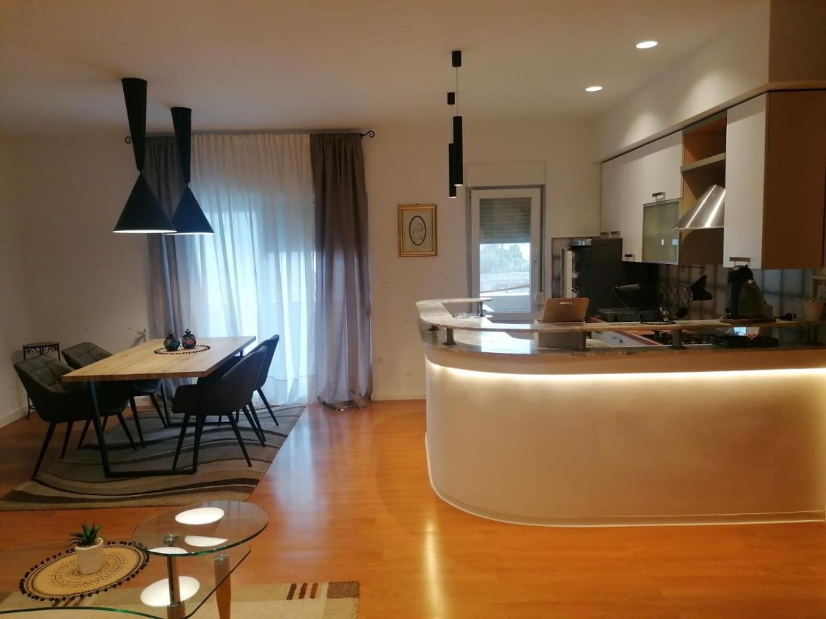 Apartment Pino Zadar Eksteriør billede