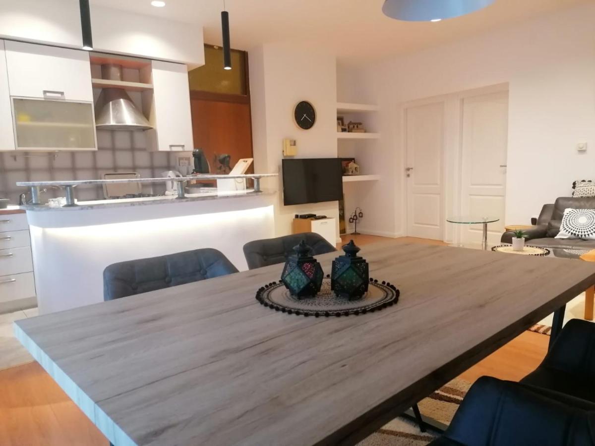 Apartment Pino Zadar Eksteriør billede